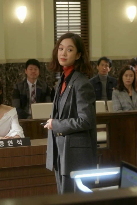 KBS 월화드라마 &#039;마녀의 법정&#039;Angela suit
